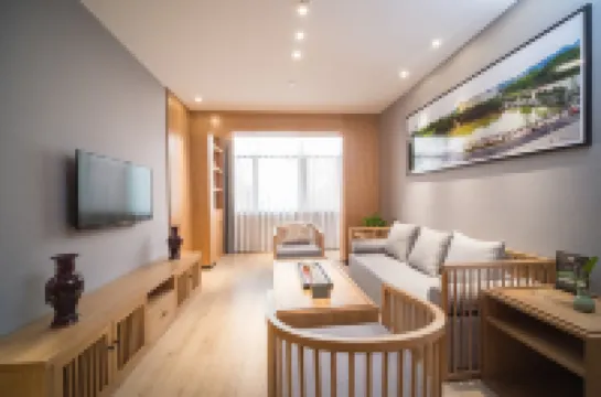 Nanhu Hotel (Xinyang Normal University Nanwan Lake)