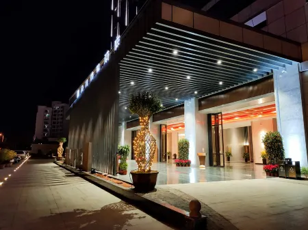 Rezen Hotel Aoyue Dongfang Отели рядом со станцией Dongfang Railway Station