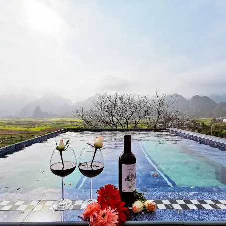 Xingyi Yinfeng Inn