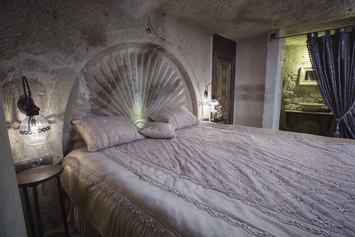 Elika Cave Suites