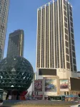 Ganghui Four Seasons Hotel Apartment (Dalian Railway Station Zhongshan Square) Hotel a Qingniwaqiao and Dalian Railway Station