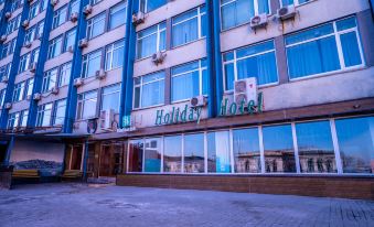 Holiday Hotel