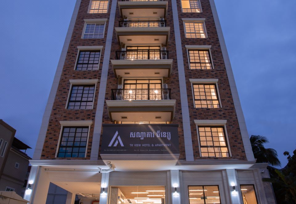 프놈펜 TK 뷰 호텔의 야외 수영장 이미지