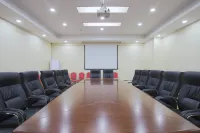 Fangzheng Golden Lake Hotel (High-speed Railway Station) - ที่มีที่จอดรถ