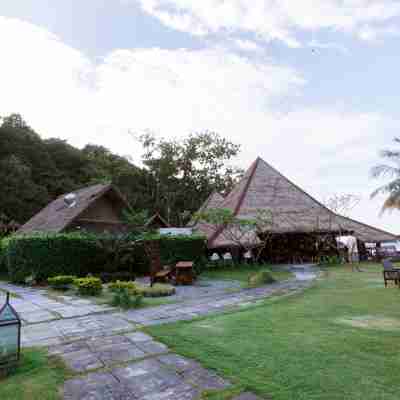 Bundhaya Villas Hotel Exterior