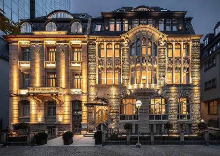 Lume Boutique Hotel, Autograph Collection Отели рядом с достопримечательностью «Ebbelwei-Express»