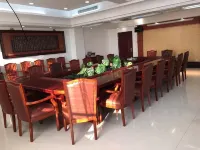 Xinfeng Hotel Hotels in Laoting County