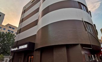 Homeinn Plus Hotel (Zhengzhou Jinshui Road Minhang Road Subway Station Store))