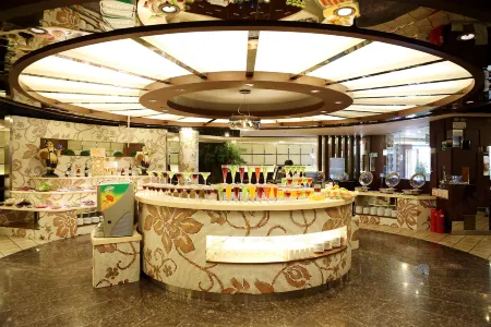 Jilin Hengyang Hotel (Beihua University Medical College) Отели рядом с достопримечательностью «Jihai Railway Terminal Former Site»