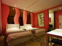 阿鲁科尔沁旗七色年华主题商务宾馆 - 粉绘主题房
