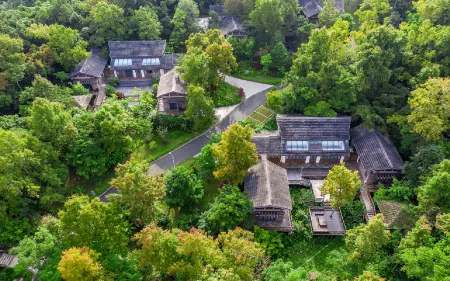 Wuzhishan Yatai Rainforest Hotel