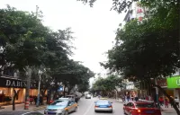 Donghua Hotel Bazhong - parking