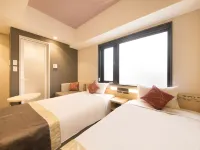 The Hedistar Hotel Kyoto Nijo Comic&Books Hotel di Kyoto