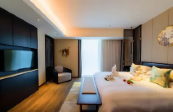 Kaiyuan Manju Zhen’xuan Ningbo Huayuan Lishe