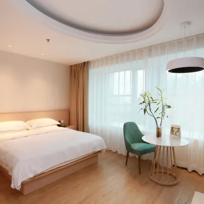 Shanghai Clivia Hotel (Zhongshan Park Subway Station) Hotels near Cloud Nine Shopping Mall