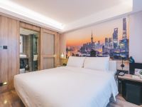 上海陆家嘴八佰伴亚朵酒店 - 高级大床房