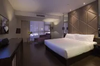 Orange Hotel (Zhenjiang Railway Station, Wanda Plaza)