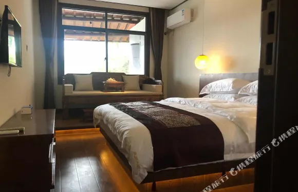 休寧齊雲山林間小築客棧