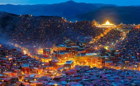 Se Qu He Hotel Отели рядом с достопримечательностью «Five Sciences Buddhist Academy»