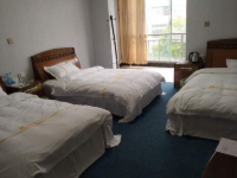 赫章客思归宾馆 - 标准三人房