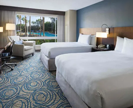 DoubleTree by Hilton San Diego Del Mar Отели рядом с достопримечательностью «Университет Калифорния, Сан-Диего»