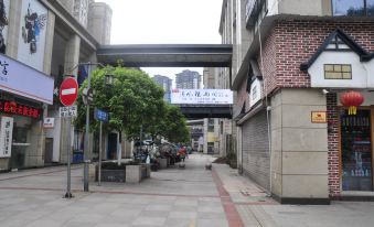 Jiazai Qingfeng Yayujian Hotel
