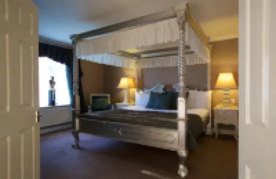 Wrexham Llyndir Hotel by Belvilla