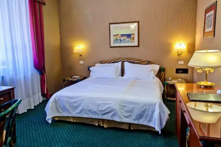 Best Western Hotel Rivoli Отели рядом с достопримечательностью «Via Don Carlo Gnocchi»