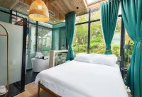 Stray Clouds Villa