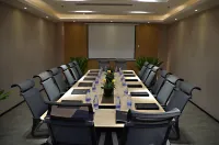 Mangshi Suiton Plus by Paxton Hotel (Dehong Mangshi Airport) Hotels in Mangshi