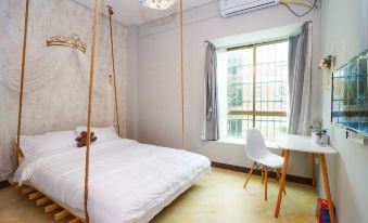 Box Hotel