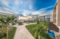 Crimson Resort and Spa Boracay