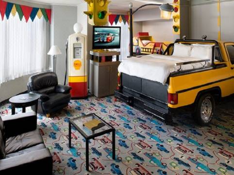 Fantasyland Hotel Room Reviews Photos Edmonton 21 Deals Price Trip Com