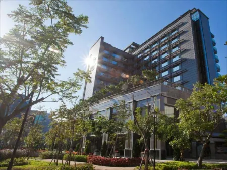 S-aura Hotel