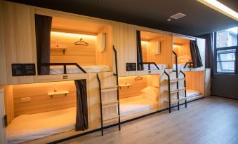 A bunk bed is available in a dormitory room at the Yim Siam Kong Hostel at Desti Youth Park Hostel (Xi'an Bell Tower)