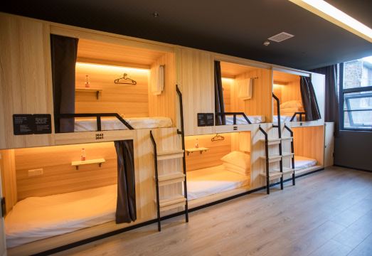 데스티 유스 공용 공간