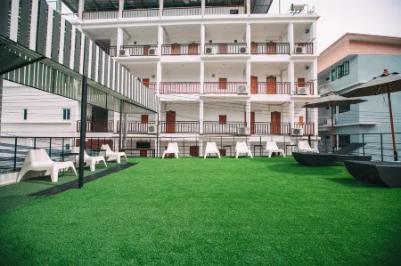 Good Dream Hotel (Khun Ying House)