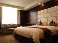 Yilong Xindu Hotel - parkir