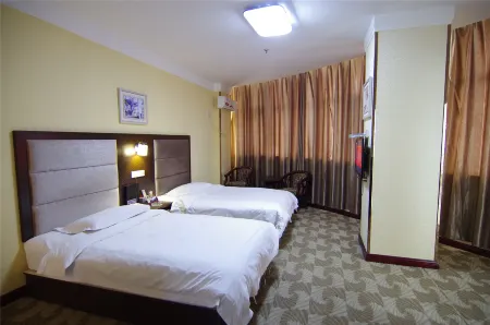 Yucheng Meigaomei Business Hotel (Yucheng New Bus Station)