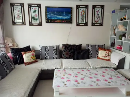 Qilian Yageb Family Hotel