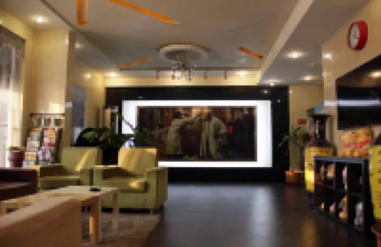 Oucheng Film Theme Hotel