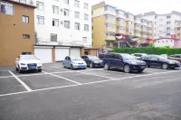 Wanhao Business Hotel - parking