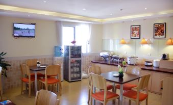 Home Inn (Chongqing Hechuan Pedestrian Street) - Housity