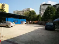 Jili Hotel Hotels near Xiaoping Square