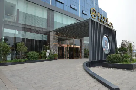 Scholars Hotel (Zhenjiang City Government Sports Exhibition Center) Отели рядом с достопримечательностью «Suanshan Garden»