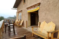 Up in the Air Youth Hostel