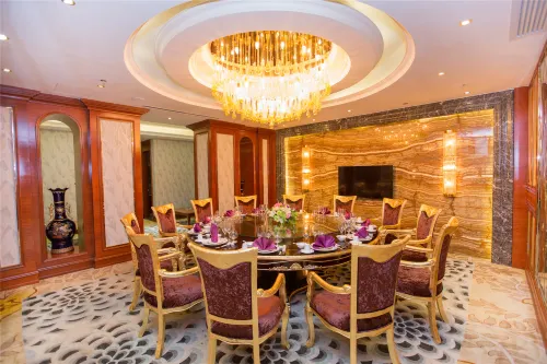 Auspicious Hotel Dining Photos