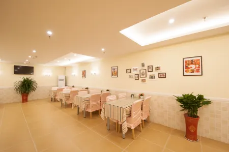 Pebble Motel (Jianhu Bus Station) Отели в г. Цзяньху