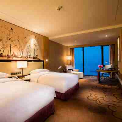 Hilton Wuhan Riverside Rooms