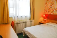 Meimei Ruzhijia Hotel (Dehui Wanda Branch of Hospital of Traditional Chinese Medicine)